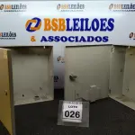 LOTE 026 - 02 QUADROS DE DISTRIBUIÇÃO DE METAL. (NO ESTADO) ATENÇÃO! FAZER A VISITAÇÃO ANTES DE ARREMATAR, NÃO SABEMOS SE FUNCIONA, LEILÃO NÃO TEM GARANTIA E NEM DEVOLUÇÃO, SUJEITO A POSSÍVEIS AVARIAS VISÍVEIS/OCULTAS E/OU AUSÊNCIA DE COMPONENTES.