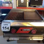 LOTE 154 - 01 CHAPA INDUSTRIAL A GÁS MARCA CROYDON. (NO ESTADO) ATENÇÃO! FAZER A VISITAÇÃO ANTES DE ARREMATAR, NÃO SABEMOS SE FUNCIONA, LEILÃO NÃO TEM GARANTIA E NEM DEVOLUÇÃO, SUJEITO A POSSÍVEIS AVARIAS VISÍVEIS/OCULTAS E/OU AUSÊNCIA DE COMPONENTES.