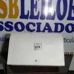 LOTE 215 -  01 ARMÁRIO SUSPENSO. (NO ESTADO EM QUE SE ENCONTRA. SUJEITO A AVARIAS OCULTAS/VISÍVEIS.)  