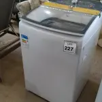 LOTE 227 -  01 MÁQUINA DE LAVAR ROUPAS BRASTEMP 12KG 220V. (NO ESTADO EM QUE SE ENCONTRA. SUJEITO A AVARIAS OCULTAS/VISÍVEIS.)  BF8668C