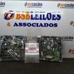 LOTE 005 - 02 PLACAS MÃE. (NO ESTADO) ATENÇÃO! FAZER A VISITAÇÃO ANTES DE ARREMATAR, NÃO SABEMOS SE FUNCIONA, LEILÃO NÃO TEM GARANTIA E NEM DEVOLUÇÃO, SUJEITO A POSSÍVEIS AVARIAS VISÍVEIS/OCULTAS E/OU AUSÊNCIA DE COMPONENTES.