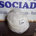 LOTE 246 - 01 SACO COM CORTINAS.  (NO ESTADO EM QUE SE ENCONTRA. SUJEITO A AVARIAS OCULTAS/VISÍVEIS.)  