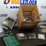 LOTE 012 - 01 LOTE COM VÁRIAS PLACAS MÃE E HD DE SERVIDOR. (NO ESTADO) ATENÇÃO! FAZER A VISITAÇÃO ANTES DE ARREMATAR, NÃO SABEMOS SE FUNCIONA, LEILÃO NÃO TEM GARANTIA E NEM DEVOLUÇÃO, SUJEITO A POSSÍVEIS AVARIAS VISÍVEIS/OCULTAS E/OU AUSÊNCIA DE COMPONENTES.