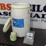 LOTE 149 - 01 TAMBOR COM 45KG DE CLORO EM PASTILHA. (NO ESTADO) ATENÇÃO! FAZER A VISITAÇÃO ANTES DE ARREMATAR, NÃO SABEMOS SE FUNCIONA, LEILÃO NÃO TEM GARANTIA E NEM DEVOLUÇÃO, SUJEITO A POSSÍVEIS AVARIAS VISÍVEIS/OCULTAS E/OU AUSÊNCIA DE COMPONENTES.