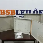 LOTE 077 - 03 QUADROS DE DISTRIBUIÇÃO. (NO ESTADO) ATENÇÃO! FAZER A VISITAÇÃO ANTES DE ARREMATAR, NÃO SABEMOS SE FUNCIONA, LEILÃO NÃO TEM GARANTIA E NEM DEVOLUÇÃO, SUJEITO A POSSÍVEIS AVARIAS VISÍVEIS/OCULTAS E/OU AUSÊNCIA DE COMPONENTES.