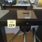 LOTE 224 - 01 CATRACA ELETRÔNICA. (NO ESTADO) ATENÇÃO! FAZER A VISITAÇÃO ANTES DE ARREMATAR, NÃO SABEMOS SE FUNCIONA, LEILÃO NÃO TEM GARANTIA E NEM DEVOLUÇÃO, SUJEITO A POSSÍVEIS AVARIAS VISÍVEIS/OCULTAS E/OU AUSÊNCIA DE COMPONENTES.