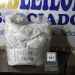LOTE 187 -  01 SACO COM CORTINAS. (NO ESTADO EM QUE SE ENCONTRA. SUJEITO A AVARIAS OCULTAS/VISÍVEIS.)  