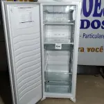 LOTE 194 -  01 FREEZER VERTICAL BRASTEMP 220V. (NO ESTADO EM QUE SE ENCONTRA. SUJEITO A AVARIAS OCULTAS/VISÍVEIS.)  AV9814Y