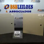 LOTE 026 - 02 QUADROS DE DISTRIBUIÇÃO DE METAL. (NO ESTADO) ATENÇÃO! FAZER A VISITAÇÃO ANTES DE ARREMATAR, NÃO SABEMOS SE FUNCIONA, LEILÃO NÃO TEM GARANTIA E NEM DEVOLUÇÃO, SUJEITO A POSSÍVEIS AVARIAS VISÍVEIS/OCULTAS E/OU AUSÊNCIA DE COMPONENTES.