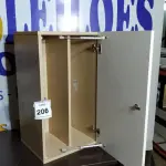 LOTE 206 - 01 ARMÁRIO SUSPENSO.  (NO ESTADO EM QUE SE ENCONTRA. SUJEITO A AVARIAS OCULTAS/VISÍVEIS.)  