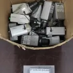 LOTE 113 - 01 LOTE COM GRANDE QUANTIDADE DE CÂMERAS DE MONITORAMENTO DE MARCAS E MODELOS VARIADOS (NO ESTADO) ATENÇÃO! FAZER A VISITAÇÃO ANTES DE ARREMATAR, NÃO SABEMOS SE FUNCIONA, LEILÃO NÃO TEM GARANTIA E NEM DEVOLUÇÃO, SUJEITO A POSSÍVEIS AVARIAS VISÍVEIS/OCULTAS E/OU AUSÊNCIA DE COMPONENTES.