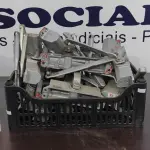 LOTE 103 - 01 LOTE COM GRANDE QUANTIDADE DE MOLAS AÉREAS DE PORTA. (NO ESTADO) ATENÇÃO! FAZER A VISITAÇÃO ANTES DE ARREMATAR, NÃO SABEMOS SE FUNCIONA, LEILÃO NÃO TEM GARANTIA E NEM DEVOLUÇÃO, SUJEITO A POSSÍVEIS AVARIAS VISÍVEIS/OCULTAS E/OU AUSÊNCIA DE COMPONENTES.