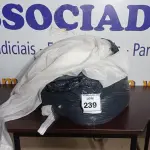 LOTE 239 -  01 SACO COM CORTINAS. (NO ESTADO EM QUE SE ENCONTRA. SUJEITO A AVARIAS OCULTAS/VISÍVEIS.)  