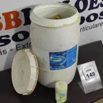LOTE 149 - 01 TAMBOR COM 45KG DE CLORO EM PASTILHA. (NO ESTADO) ATENÇÃO! FAZER A VISITAÇÃO ANTES DE ARREMATAR, NÃO SABEMOS SE FUNCIONA, LEILÃO NÃO TEM GARANTIA E NEM DEVOLUÇÃO, SUJEITO A POSSÍVEIS AVARIAS VISÍVEIS/OCULTAS E/OU AUSÊNCIA DE COMPONENTES.