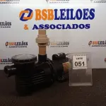 LOTE 051 - 01 BOMBA COM PRÉ FILTRO DE PISCINA. (NO ESTADO) ATENÇÃO! FAZER A VISITAÇÃO ANTES DE ARREMATAR, NÃO SABEMOS SE FUNCIONA, LEILÃO NÃO TEM GARANTIA E NEM DEVOLUÇÃO, SUJEITO A POSSÍVEIS AVARIAS VISÍVEIS/OCULTAS E/OU AUSÊNCIA DE COMPONENTES.