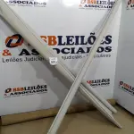 LOTE 033 - 02 PERSIANAS BLACKOUT NA COR BRANCO GELO. (NO ESTADO) ATENÇÃO! FAZER A VISITAÇÃO ANTES DE ARREMATAR, NÃO SABEMOS SE FUNCIONA, LEILÃO NÃO TEM GARANTIA E NEM DEVOLUÇÃO, SUJEITO A POSSÍVEIS AVARIAS VISÍVEIS/OCULTAS E/OU AUSÊNCIA DE COMPONENTES.