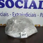 LOTE 237 -  01 SACO COM CORTINAS. (NO ESTADO EM QUE SE ENCONTRA. SUJEITO A AVARIAS OCULTAS/VISÍVEIS.)  