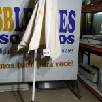LOTE 230 -  01 OMBRELONE. (NO ESTADO EM QUE SE ENCONTRA. SUJEITO A AVARIAS OCULTAS/VISÍVEIS.)  BH16556F