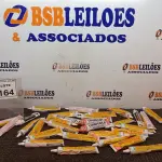 LOTE 164 - 01 LOTE COM VÁRIOS SELANTES SILICONE E COLA DE CONTATO UNIVERSAL. (NO ESTADO) ATENÇÃO! FAZER A VISITAÇÃO ANTES DE ARREMATAR, NÃO SABEMOS SE FUNCIONA, LEILÃO NÃO TEM GARANTIA E NEM DEVOLUÇÃO, SUJEITO A POSSÍVEIS AVARIAS VISÍVEIS/OCULTAS E/OU AUSÊNCIA DE COMPONENTES.