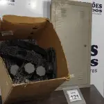 LOTE 121 - 01 QUADRO ELÉTRICO, 01 LOTE COM CAIXAS DE LUZ PARA LAJOTA. (NO ESTADO) ATENÇÃO! FAZER A VISITAÇÃO ANTES DE ARREMATAR, NÃO SABEMOS SE FUNCIONA. LEILÃO NÃO TEM GARANTIA E NEM DEVOLUÇÃO, SUJEITO A POSSÍVEIS AVARIAS VISÍVEIS/OCULTAS E/OU AUSÊNCIA DE COMPONENTES.