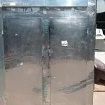 LOTE 514 - 01 FREEZER VERTICAL EM INOX 02 PORTAS 220V. (NO ESTADO) ATENÇÃO! FAZER A VISITAÇÃO ANTES DE ARREMATAR, NÃO SABEMOS SE FUNCIONA, LEILÃO NÃO TEM GARANTIA E NEM DEVOLUÇÃO, SUJEITO A POSSÍVEIS AVARIAS VISÍVEIS/OCULTAS E/OU AUSÊNCIA DE COMPONENTES.