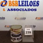 LOTE 239 - 01 LATA DE ESMALTE SINTÉTICO PREMIERLUX DE 3,6L NA COR CINZA MÉDIO MARCA PREMIER. (NO ESTADO) ATENÇÃO! FAZER A VISITAÇÃO ANTES DE ARREMATAR, NÃO SABEMOS SE FUNCIONA, LEILÃO NÃO TEM GARANTIA E NEM DEVOLUÇÃO, SUJEITO A POSSÍVEIS AVARIAS VISÍVEIS/OCULTAS E/OU AUSÊNCIA DE COMPONENTES.