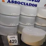 LOTE 420 - 10 DISPENSES DE PAPEL. (NO ESTADO) ATENÇÃO! FAZER A VISITAÇÃO ANTES DE ARREMATAR, NÃO SABEMOS SE FUNCIONA. LEILÃO NÃO TEM GARANTIA E NEM DEVOLUÇÃO, SUJEITO A POSSÍVEIS AVARIAS VISÍVEIS/OCULTAS E/OU AUSÊNCIA DE COMPONENTES.
