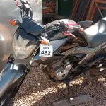 LOTE 462 - 01 MOTO YAMAHA FAZER 250 BLUEFLEX, COR PRETA, ANO 2012/2013  249 CC (250 DE DEBITO POR CONTA DO COMPRADOR). (NO ESTADO) ATENÇÃO! FAZER A VISITAÇÃO ANTES DE ARREMATAR, NÃO SABEMOS SE FUNCIONA, LEILÃO NÃO TEM GARANTIA E NEM DEVOLUÇÃO, SUJEITO A POSSÍVEIS AVARIAS VISÍVEIS/OCULTAS E/OU AUSÊNCIA DE COMPONENTES.
