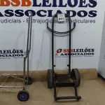 LOTE 441 - 02 CARRINHOS DE CARGA. (NO ESTADO) ATENÇÃO! FAZER A VISITAÇÃO ANTES DE ARREMATAR, NÃO SABEMOS SE FUNCIONA, LEILÃO NÃO TEM GARANTIA E NEM DEVOLUÇÃO, SUJEITO A POSSÍVEIS AVARIAS VISÍVEIS/OCULTAS E/OU AUSÊNCIA DE COMPONENTES.