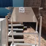 LOTE 517 - 01 CARRINHO BASCULANTE. (NO ESTADO) ATENÇÃO! FAZER A VISITAÇÃO ANTES DE ARREMATAR, NÃO SABEMOS SE FUNCIONA, LEILÃO NÃO TEM GARANTIA E NEM DEVOLUÇÃO, SUJEITO A POSSÍVEIS AVARIAS VISÍVEIS/OCULTAS E/OU AUSÊNCIA DE COMPONENTES.