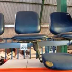 LOTE 270 - 01 LONGARINA DE 03 LUGARES E 01 CADEIRA ALTA PARA CAIXA. (NO ESTADO) ATENÇÃO! FAZER A VISITAÇÃO ANTES DE ARREMATAR, NÃO SABEMOS SE FUNCIONA, LEILÃO NÃO TEM GARANTIA E NEM DEVOLUÇÃO, SUJEITO A POSSÍVEIS AVARIAS VISÍVEIS/OCULTAS E/OU AUSÊNCIA DE COMPONENTES.