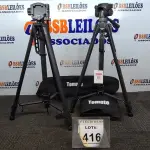 LOTE 416 - 02 TRIPÉS PARA CÂMERAS. (NO ESTADO) ATENÇÃO! FAZER A VISITAÇÃO ANTES DE ARREMATAR, NÃO SABEMOS SE FUNCIONA. LEILÃO NÃO TEM GARANTIA E NEM DEVOLUÇÃO, SUJEITO A POSSÍVEIS AVARIAS VISÍVEIS/OCULTAS E/OU AUSÊNCIA DE COMPONENTES.