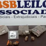 LOTE 457 - 10 PEÇAS DE REGISTRO PVC 25MM, 30 JOELHOS 90° 25X3/4 E VÁRIAS PEÇAS DE TÊ SOLDÁVEL. (NO ESTADO) ATENÇÃO! FAZER A VISITAÇÃO ANTES DE ARREMATAR, NÃO SABEMOS SE FUNCIONA, LEILÃO NÃO TEM GARANTIA E NEM DEVOLUÇÃO, SUJEITO A POSSÍVEIS AVARIAS VISÍVEIS/OCULTAS E/OU AUSÊNCIA DE COMPONENTES.