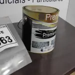 LOTE 363 - 01 LATA DE ESMALTE SINTÉTICO PREMIERLUX DE 3,6L NA COR BRANCO GELO MARCA PREMIER. (NO ESTADO) ATENÇÃO! FAZER A VISITAÇÃO ANTES DE ARREMATAR, NÃO SABEMOS SE FUNCIONA, LEILÃO NÃO TEM GARANTIA E NEM DEVOLUÇÃO, SUJEITO A POSSÍVEIS AVARIAS VISÍVEIS/OCULTAS E/OU AUSÊNCIA DE COMPONENTES.