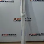 LOTE 335 - 01 PORTA SANFONADA. (NO ESTADO) ATENÇÃO! FAZER A VISITAÇÃO ANTES DE ARREMATAR, NÃO SABEMOS SE FUNCIONA, LEILÃO NÃO TEM GARANTIA E NEM DEVOLUÇÃO, SUJEITO A POSSÍVEIS AVARIAS VISÍVEIS/OCULTAS E/OU AUSÊNCIA DE COMPONENTES.