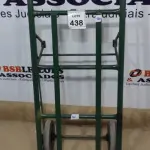 LOTE 438 - 01 CARRINHO 02 RODAS PARA CARGAS EM GERAL NA COR VERDE. (NO ESTADO) ATENÇÃO! FAZER A VISITAÇÃO ANTES DE ARREMATAR, NÃO SABEMOS SE FUNCIONA, LEILÃO NÃO TEM GARANTIA E NEM DEVOLUÇÃO, SUJEITO A POSSÍVEIS AVARIAS VISÍVEIS/OCULTAS E/OU AUSÊNCIA DE COMPONENTES.