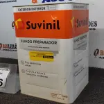 LOTE 446 - 01 LATA DE FUNDO PREPARADOR INTERIOR/EXTERIOR 18L MARCA SUVINIL. (NO ESTADO) ATENÇÃO! FAZER A VISITAÇÃO ANTES DE ARREMATAR, NÃO SABEMOS SE FUNCIONA, LEILÃO NÃO TEM GARANTIA E NEM DEVOLUÇÃO, SUJEITO A POSSÍVEIS AVARIAS VISÍVEIS/OCULTAS E/OU AUSÊNCIA DE COMPONENTES.