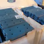 LOTE 461 - 01 LOTE COM GRANDE QUANTIDADE DE BOLSAS DE GELO ARTIFICIAL. (NO ESTADO) ATENÇÃO! FAZER A VISITAÇÃO ANTES DE ARREMATAR, NÃO SABEMOS SE FUNCIONA, LEILÃO NÃO TEM GARANTIA E NEM DEVOLUÇÃO, SUJEITO A POSSÍVEIS AVARIAS VISÍVEIS/OCULTAS E/OU AUSÊNCIA DE COMPONENTES.