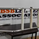 LOTE 423 - 01 ESCADA PARA PISCINA. (NO ESTADO) ATENÇÃO! FAZER A VISITAÇÃO ANTES DE ARREMATAR, NÃO SABEMOS SE FUNCIONA, LEILÃO NÃO TEM GARANTIA E NEM DEVOLUÇÃO, SUJEITO A POSSÍVEIS AVARIAS VISÍVEIS/OCULTAS E/OU AUSÊNCIA DE COMPONENTES.