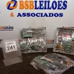 LOTE 241 - 02 PLACAS MÃE. (NO ESTADO) ATENÇÃO! FAZER A VISITAÇÃO ANTES DE ARREMATAR, NÃO SABEMOS SE FUNCIONA, LEILÃO NÃO TEM GARANTIA E NEM DEVOLUÇÃO, SUJEITO A POSSÍVEIS AVARIAS VISÍVEIS/OCULTAS E/OU AUSÊNCIA DE COMPONENTES.