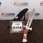 LOTE 010 - FACÃO  IMPORTADA AÇO INOXIDÁVEL CABO EM MADEIRA  FULL TANG BAINHA DE NYLON TAMANHO TOTAL 50CM PESO 526G JÁ AFIADA (NO ESTADO) ATENÇÃO! FAZER A VISITAÇÃO ANTES DE ARREMATAR, NÃO SABEMOS SE FUNCIONA, LEILÃO NÃO TEM GARANTIA E NEM DEVOLUÇÃO, SUJEITO A POSSÍVEIS AVARIAS VISÍVEIS/OCULTAS E/OU AUSÊNCIA DE COMPONENTES.  