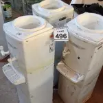 LOTE 496 - 03 BEBEDOUROS PARA GARRAFÃO. (NO ESTADO) ATENÇÃO! FAZER A VISITAÇÃO ANTES DE ARREMATAR, NÃO SABEMOS SE FUNCIONA, LEILÃO NÃO TEM GARANTIA E NEM DEVOLUÇÃO, SUJEITO A POSSÍVEIS AVARIAS VISÍVEIS/OCULTAS E/OU AUSÊNCIA DE COMPONENTES.