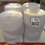 LOTE 302 - 09 DISPENSES DE PAPEL. (NO ESTADO) ATENÇÃO! FAZER A VISITAÇÃO ANTES DE ARREMATAR, NÃO SABEMOS SE FUNCIONA, LEILÃO NÃO TEM GARANTIA E NEM DEVOLUÇÃO, SUJEITO A POSSÍVEIS AVARIAS VISÍVEIS/OCULTAS E/OU AUSÊNCIA DE COMPONENTES.