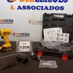 LOTE 120 - PARAFUSADEIRA 48V A BATERIAS E ADAPTADOR CORTADOR DE CHAPA COM MALETA (NO ESTADO) ATENÇÃO! FAZER A VISITAÇÃO ANTES DE ARREMATAR, NÃO SABEMOS SE FUNCIONA, LEILÃO NÃO TEM GARANTIA E NEM DEVOLUÇÃO, SUJEITO A POSSÍVEIS AVARIAS VISÍVEIS/OCULTAS E/OU AUSÊNCIA DE COMPONENTES.