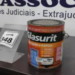 LOTE 348 - 01 LATA DE ESMALTE SINTÉTICO COM 3,6L NA COR BRILHANTE MARROM CONHAQUE MARCA GLASURIT. (NO ESTADO) ATENÇÃO! FAZER A VISITAÇÃO ANTES DE ARREMATAR, NÃO SABEMOS SE FUNCIONA, LEILÃO NÃO TEM GARANTIA E NEM DEVOLUÇÃO, SUJEITO A POSSÍVEIS AVARIAS VISÍVEIS/OCULTAS E/OU AUSÊNCIA DE COMPONENTES.