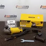 LOTE 100 - ESMERILHADEIRA ANGULAR 220V 710W  ACESSÓRIOS 1CHAVE 1PROTETOR 1MANOPLA (NO ESTADO) ATENÇÃO! FAZER A VISITAÇÃO ANTES DE ARREMATAR, NÃO SABEMOS SE FUNCIONA, LEILÃO NÃO TEM GARANTIA E NEM DEVOLUÇÃO, SUJEITO A POSSÍVEIS AVARIAS VISÍVEIS/OCULTAS E/OU AUSÊNCIA DE COMPONENTES.