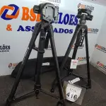 LOTE 416 - 02 TRIPÉS PARA CÂMERAS. (NO ESTADO) ATENÇÃO! FAZER A VISITAÇÃO ANTES DE ARREMATAR, NÃO SABEMOS SE FUNCIONA. LEILÃO NÃO TEM GARANTIA E NEM DEVOLUÇÃO, SUJEITO A POSSÍVEIS AVARIAS VISÍVEIS/OCULTAS E/OU AUSÊNCIA DE COMPONENTES.