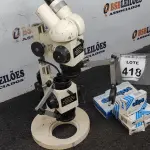 LOTE 418 - 01 MICROSCÓPIO, 01 CAIXA DE GRAMPOS E 03 CAIXAS DE CLIPS DE PAPEL. (NO ESTADO) ATENÇÃO! FAZER A VISITAÇÃO ANTES DE ARREMATAR, NÃO SABEMOS SE FUNCIONA. LEILÃO NÃO TEM GARANTIA E NEM DEVOLUÇÃO, SUJEITO A POSSÍVEIS AVARIAS VISÍVEIS/OCULTAS E/OU AUSÊNCIA DE COMPONENTES.