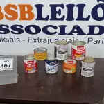 LOTE 467 - 02 LATAS DE DIALINE ACETINADO BASE DE 900ML MARCA IQUINE, 02 LATAS DE ESMALTE SINTÉTICO 900ML MARCA PREMIER, 01 LATA DE TINTA ACRÍLICA 900ML MARCA CORAL E 01 LATA ADESIVO PLÁSTICO COR CINZA 400G (USADO). (NO ESTADO) ATENÇÃO! FAZER A VISITAÇÃO ANTES DE ARREMATAR, NÃO SABEMOS SE FUNCIONA, LEILÃO NÃO TEM GARANTIA E NEM DEVOLUÇÃO, SUJEITO A POSSÍVEIS AVARIAS VISÍVEIS/OCULTAS E/OU AUSÊNCIA DE COMPONENTES.