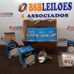 LOTE 452 - 09 LÂMPADAS HALÓGENAS PAR 38 100W 220V MARCA GOLDEN. (NO ESTADO) ATENÇÃO! FAZER A VISITAÇÃO ANTES DE ARREMATAR, NÃO SABEMOS SE FUNCIONA, LEILÃO NÃO TEM GARANTIA E NEM DEVOLUÇÃO, SUJEITO A POSSÍVEIS AVARIAS VISÍVEIS/OCULTAS E/OU AUSÊNCIA DE COMPONENTES.